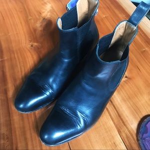 john fluevog chelsea boots